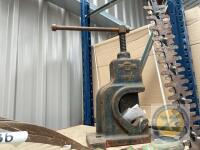 wooden pipe vice