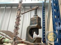 wooden pipe vice - 2