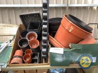 2x box lots of garden pots - 2