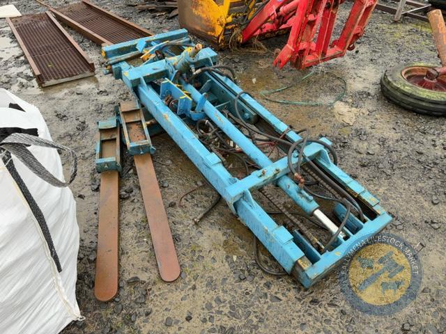 Forklift mast. Comes with power top link, spool bank and secod ram for ...