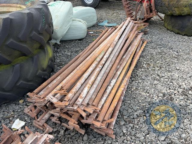 58 transomes 62 8ft ledgers, 3 ladder transomes 14 1 board brackets, 6x ...