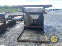 Meal Bin, Pallet toe transport - 3