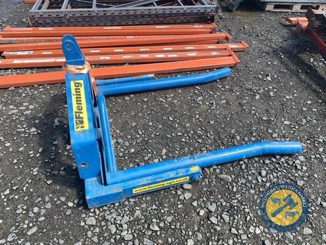 Heavy duty fleming bale lifter