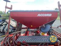 Accord seed drill with Kuhn power harrow with shaft - 9