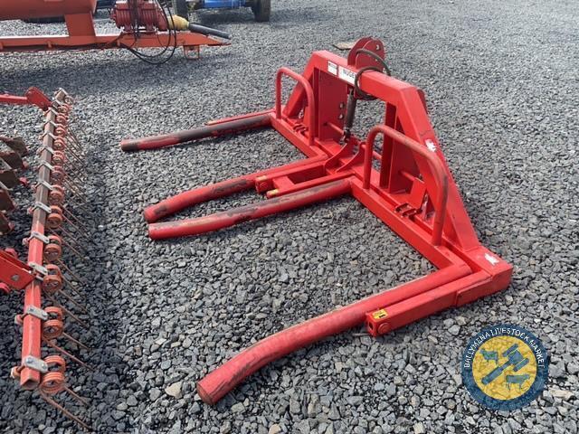 Nugent double bale lifter hydraulic tipping