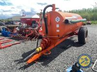 1100 Gallon Abbey slurry tanker with pipe & spread plate with shaft - 3