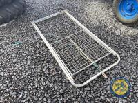 Guillotine gate for sheep race galvanised - 3