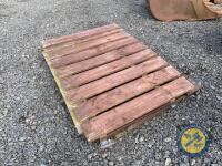 Ornamental wooden gates 1m high x 2.9 wide - 3