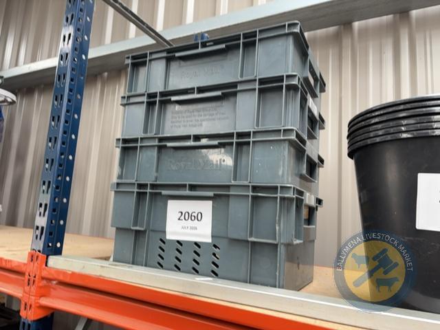 4 grey storage boxes