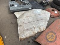 pair of ford 4000 mudgaurds