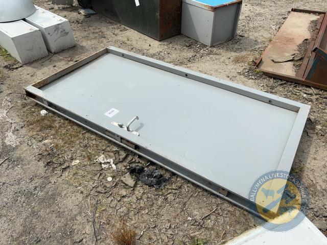 83x43 inch security door with key (outside)
