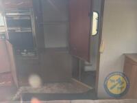 Caravan - 8