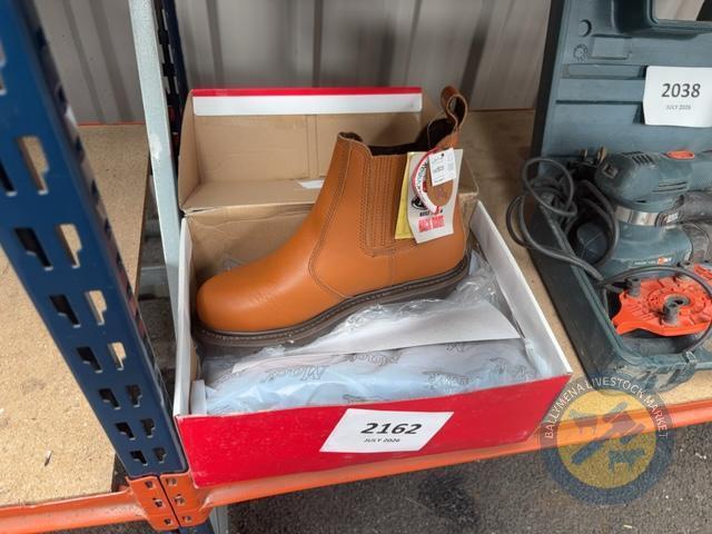 Size 10 Safety boots