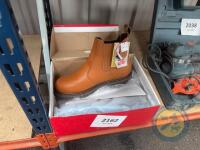 Size 10 Safety boots