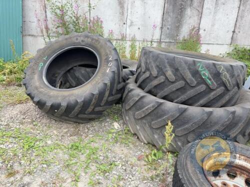 2x 650/65 R42 & 2x 540/65 R30 michelin tyres