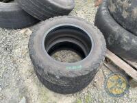 2x toyota pickup tyres 18" - 2