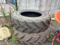 2x 520/85 R38 tyres - 2