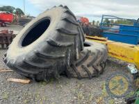 2x 30.5 R32 Tyres - 3