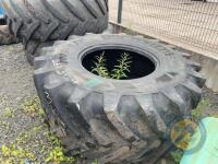 1x 800/65 R32 BKT Tyre - 2