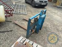 Pallet toes on 3 point linkage