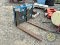 Pallet toes on 3 point linkage - 3