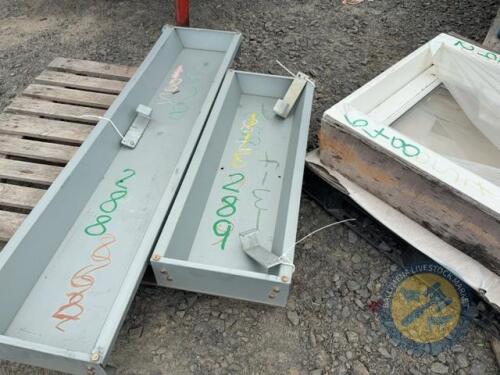 Galvanised hanging trough