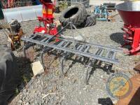 Spring tine Grubber - 2