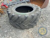 1x 600/60 R30 Tyre