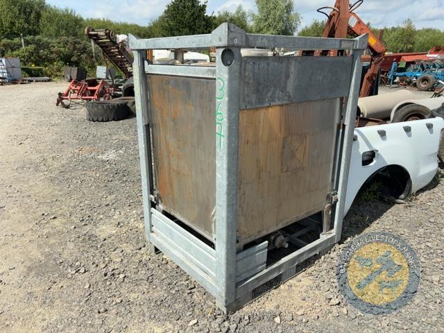 1000 Litre Stainless Steel Tank with forklift attachment