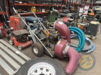 Rarker leaf hoover petrol