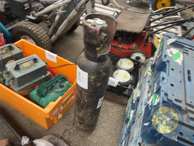 Gas cylinder