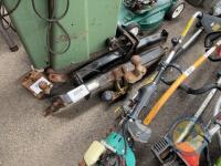 2x tow bars