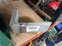 5x galvanised wall brackets