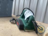 Green bosch sander - 2