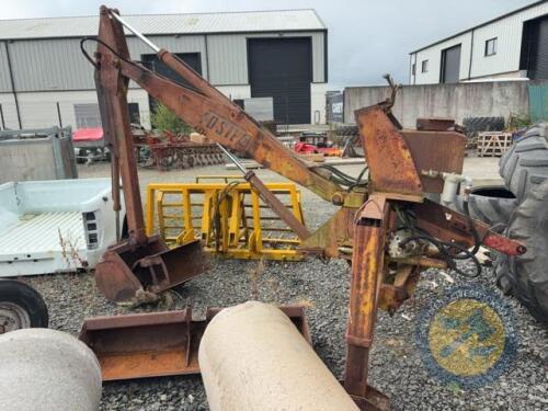 Foster Backactor, legs on it, same as JCB, comes with 1ft & 2ft & 5ft Sheugh Bucket
