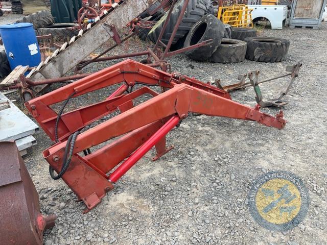 Massey Ferguson 80 Loader with bracket