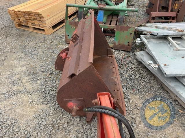 Loader Bucket for Massey