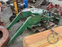 John Deere 2140 Loader - 3