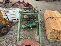 John Deere 2140 Loader - 4