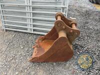 2ft Bucket - 3