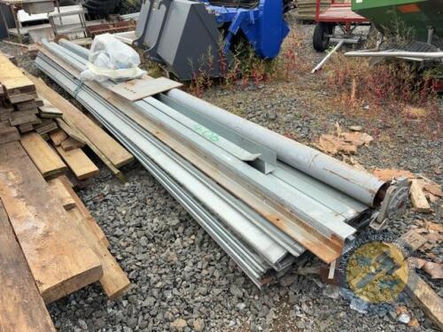 18ft x 17ft insulated roller door comes with runners & motor