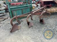 Ferguson 3 furrow plough - 3