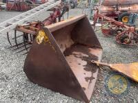 JCB brackets yellow bucket - 2