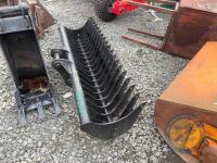 4ft Rake Bucket