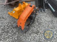 Grab bucket for 3-6 ton digger 40mm pins - 3
