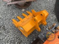 Grab bucket for 3-6 ton digger 40mm pins - 3