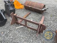 Pallet forks with extension toes - 4