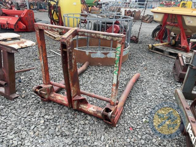 Red bale lifter