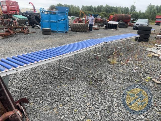 Blue conveyor roller table