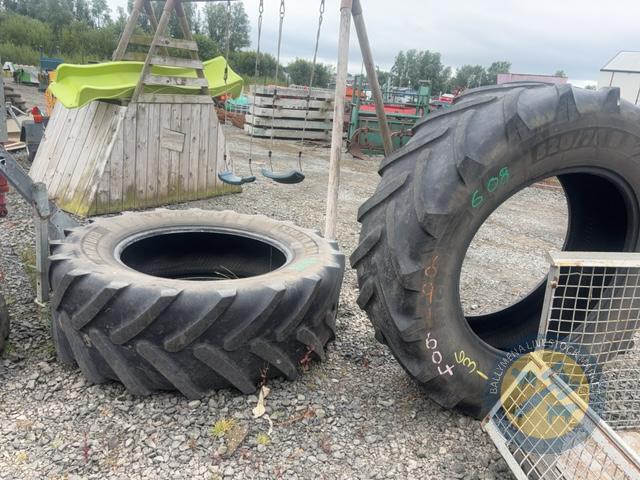 2x 520/70 R38 Michelin tyres